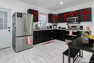 18 Grandview Ave, Danbury, CT 06810 - Photo 6