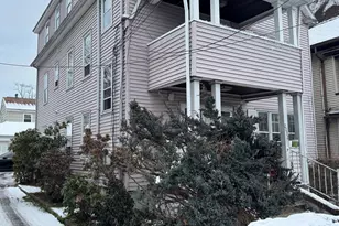 2092 E Main St, Bridgeport, CT 06610 - Photo 2