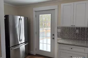 102 Elm St, Thomaston, CT 06787 - Photo 14