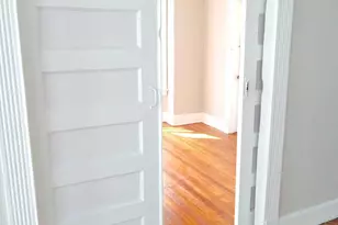 121 Lounsbury St, Waterbury, CT 06706 - Photo 6