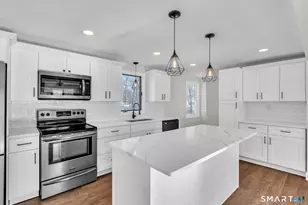 22 Mohawk Cir, Newington, CT 06111 - Photo 14