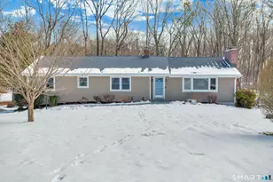 5 Lorraine Dr, Woodbridge, CT 06525 - Photo 2