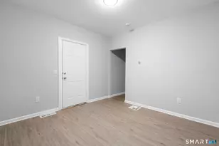 301 Poplar St, Bridgeport, CT 06605 - Photo 10