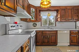 250 Szost Dr, Fairfield, CT 06824 - Photo 14