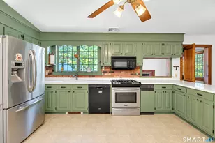 62J Patricia Ave, North Stonington, CT 06359 - Photo 12