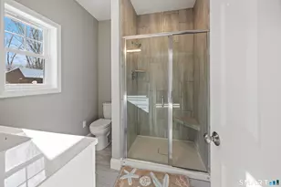 180 S Washington St, Plainville, CT 06062 - Photo 22