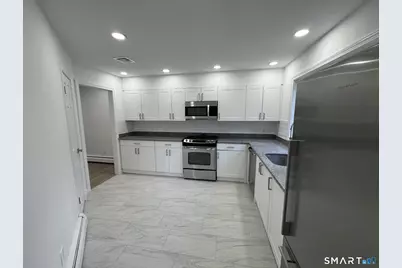 4 Earls Court #C, Farmington, CT 06032 - Photo 2