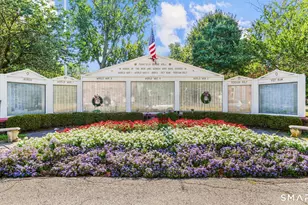 391 Reef Rd, Fairfield, CT 06824 - Photo 16