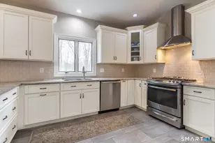 102 Coventry Ln, Trumbull, CT 06611 - Photo 10