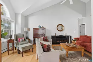 170 Thistle Pond Dr, Bloomfield, CT 06002 - Photo 12