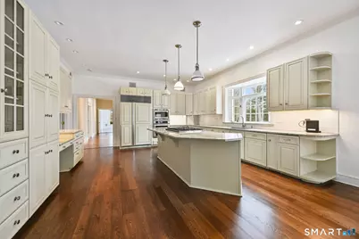 24 Clearview Lane, New Canaan, CT 06840 - Photo 12