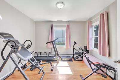 574 Thorme Street, Bridgeport, CT 06606 - Photo 10