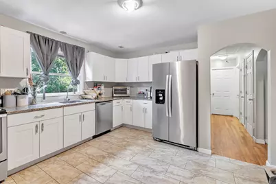 574 Thorme Street, Bridgeport, CT 06606 - Photo 6