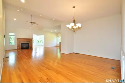 453 Tributary Lane, Windsor, CT 06095 - Photo 6