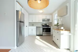 211 E Main St, Branford, CT 06405 - Photo 8