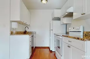 241 W Walk, West Haven, CT 06516 - Photo 6