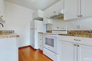 241 W Walk, West Haven, CT 06516 - Photo 2