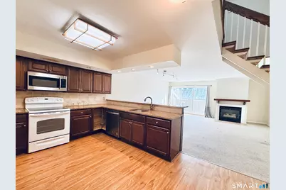 1400 Bedford Street #11, Stamford, CT 06905 - Photo 2