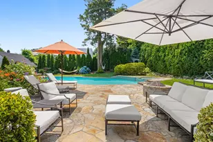 23 Auldwood Rd, Stamford, CT 06902 - Photo 2