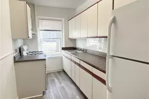 120 Woodside Green St, Stamford, CT 06905 - Photo 6