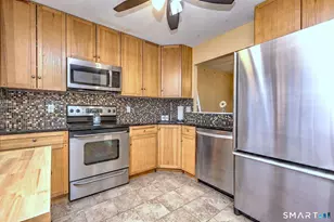 34 Cornerstone Dr, Derby, CT 06418 - Photo 6