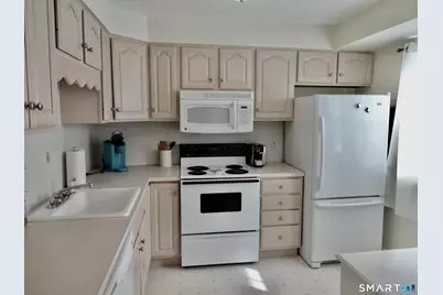 245 Unquowa Road #APT 57, Fairfield, CT 06824 - Photo 4