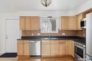 66 Hampton Park, Branford, CT 06405 - Photo 10