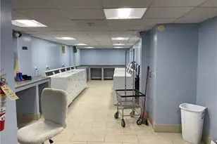 213 Golden Hill St, Bridgeport, CT 06604 - Photo 14