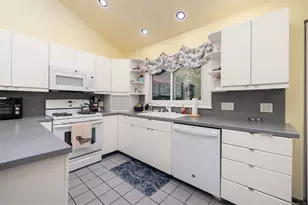 116 Bender Rd, Hamden, CT 06518 - Photo 8