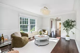 19 Georgian Ln, Darien, CT 06820 - Photo 4