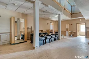 2404 Main St, Hartford, CT 06120 - Photo 12