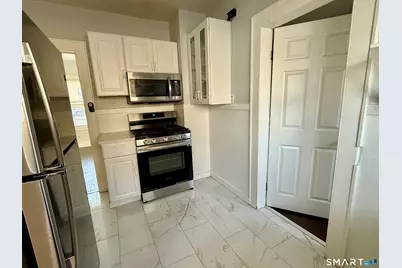 95 Pope Street #1st Fl, Fairfield, CT 06825 - Photo 4