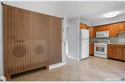 240 Sunnyridge Avenue #APT 63, Fairfield, CT 06824 - Photo 10