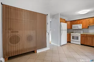 240 Sunnyridge Ave, Fairfield, CT 06824 - Photo 10