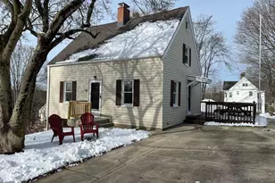 34 Buckingham Ave, Norwich, CT 06360 - Photo 1