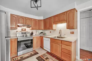 65 River Bend Rd, Stratford, CT 06614 - Photo 10