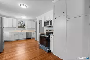 26 Water St, Guilford, CT 06437 - Photo 22