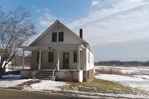 127 Hosley Ave, Branford, CT 06405 - Photo 1