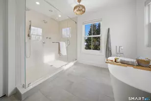 196 Robin Ln, Fairfield, CT 06824 - Photo 20