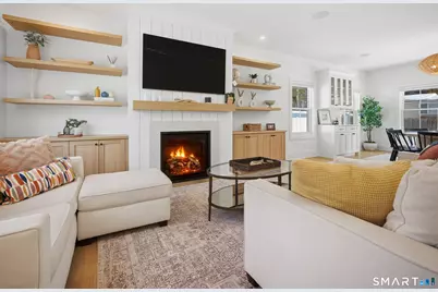 196 Robin Lane, Fairfield, CT 06824 - Photo 4