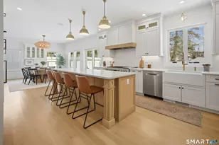 196 Robin Ln, Fairfield, CT 06824 - Photo 8