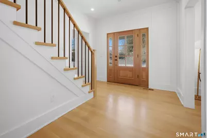 196 Robin Lane, Fairfield, CT 06824 - Photo 2