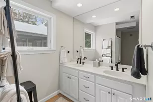 324 Old Farms Rd, Simsbury, CT 06070 - Photo 32