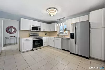 24 Botsford Avenue, Milford, CT 06460 - Photo 8