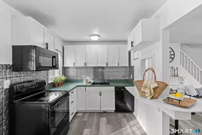 171 Oconnell Drive, East Hartford, CT 06118 - Photo 4