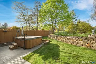 2 Finch Ct, Norwalk, CT 06854 - Photo 28