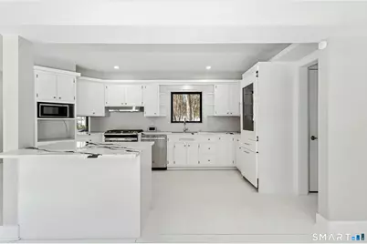 95 Louises Lane, New Canaan, CT 06840 - Photo 6