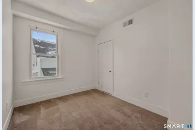 22 Chappell Street, New London, CT 06320 - Photo 18