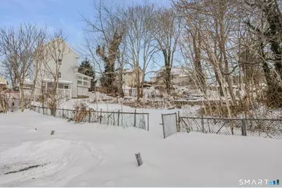 22 Chappell Street, New London, CT 06320 - Photo 8