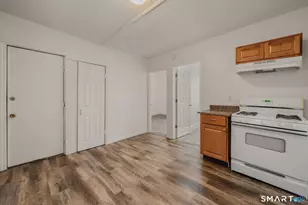 22 Chappell St, New London, CT 06320 - Photo 14